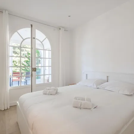 Les Pins - Maison Bord De Hébergement de vacances *