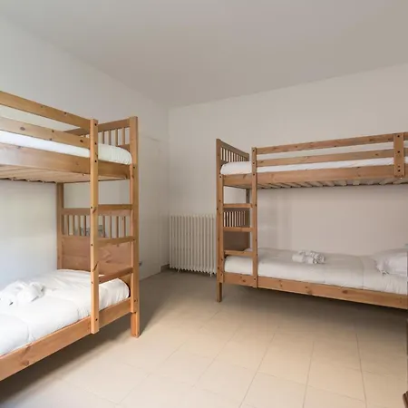 Les Pins - Maison Bord De Hébergement de vacances